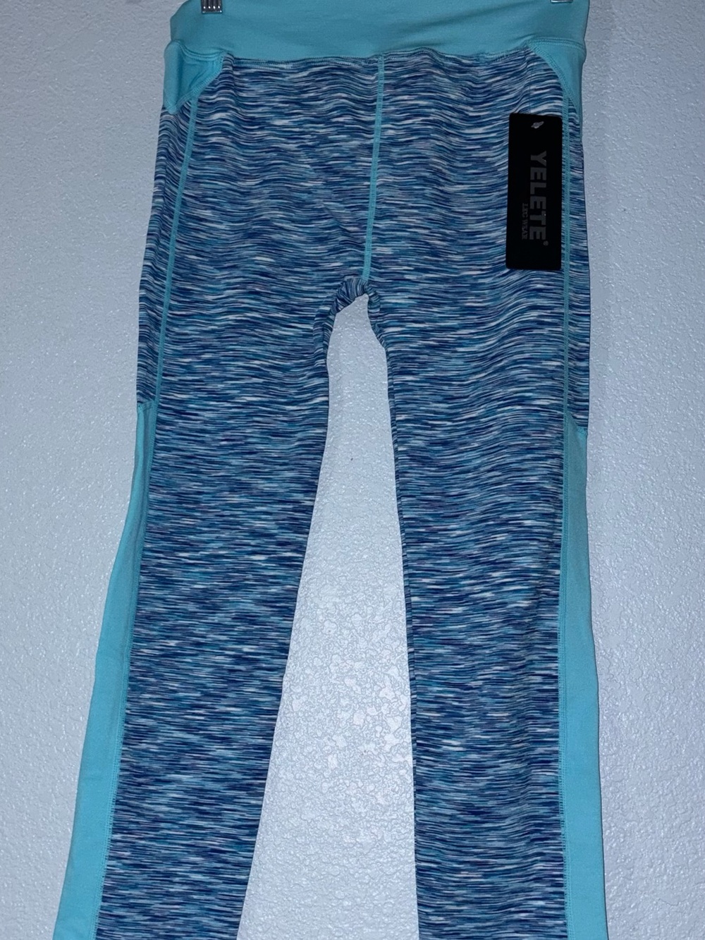 Yelete Aqua and Blue Space-Dye Active Leggings